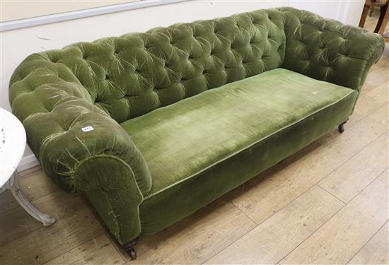 An upholstered Chesterfield, W.205cm